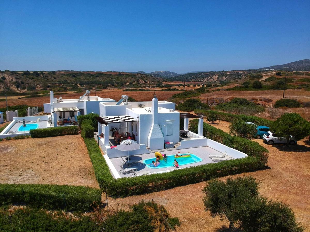 Sea Breeze Villa ลาคาเนีย ภายนอก รูปภาพ