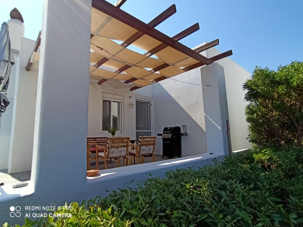 Sea Breeze Villa ลาคาเนีย ภายนอก รูปภาพ