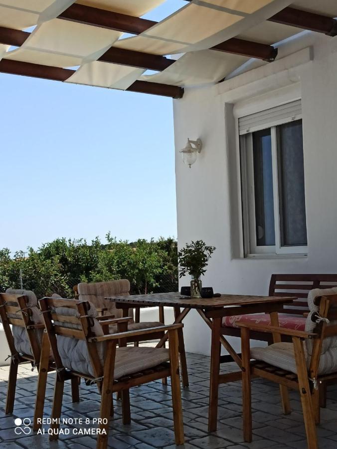 Sea Breeze Villa ลาคาเนีย ภายนอก รูปภาพ