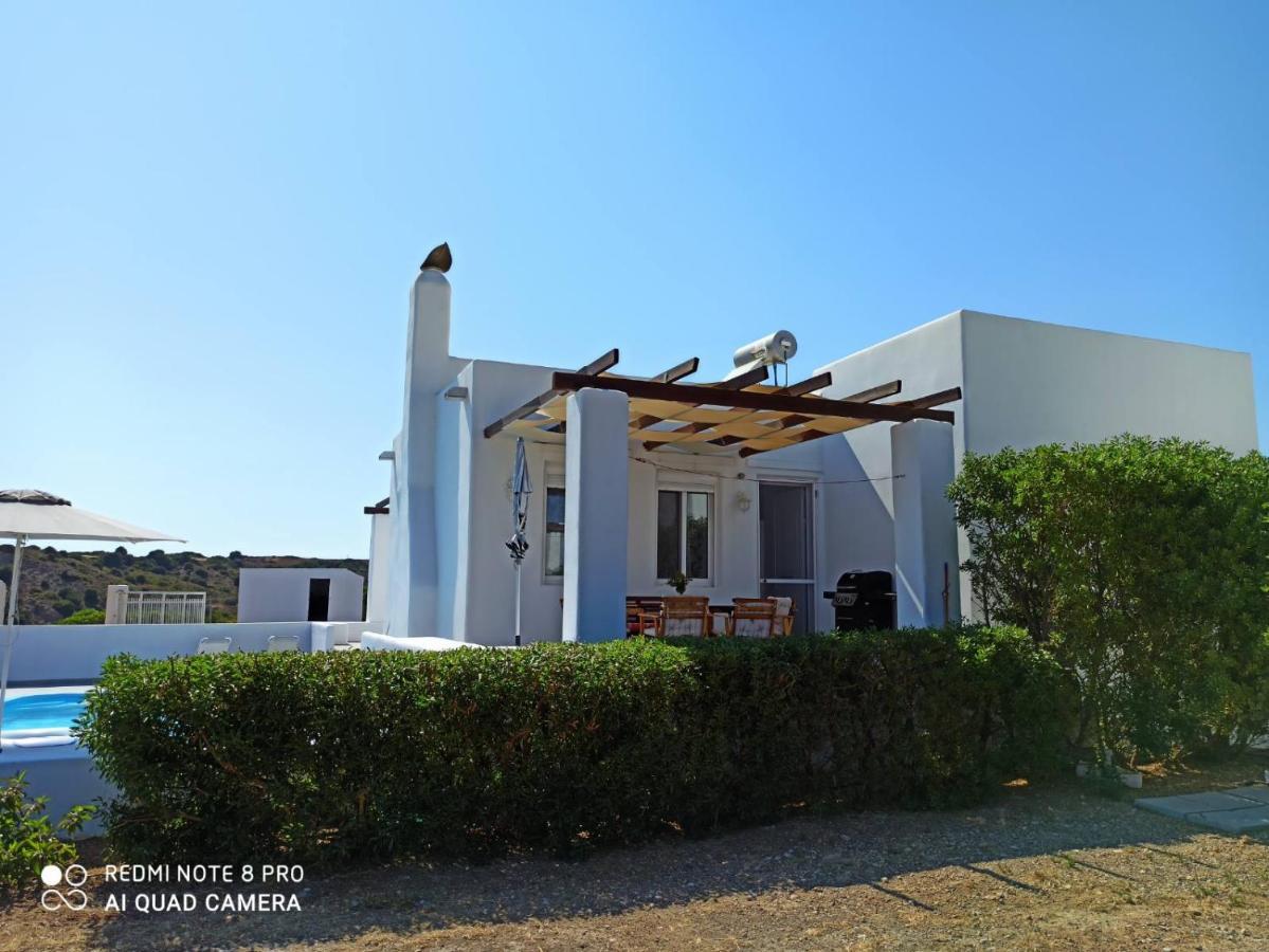 Sea Breeze Villa ลาคาเนีย ภายนอก รูปภาพ
