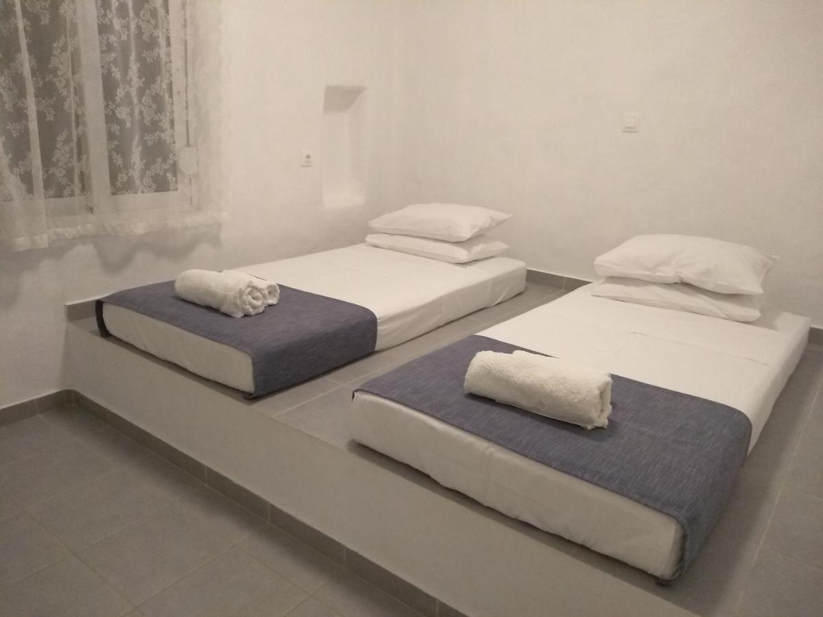 Sea Breeze Villa ลาคาเนีย ภายนอก รูปภาพ