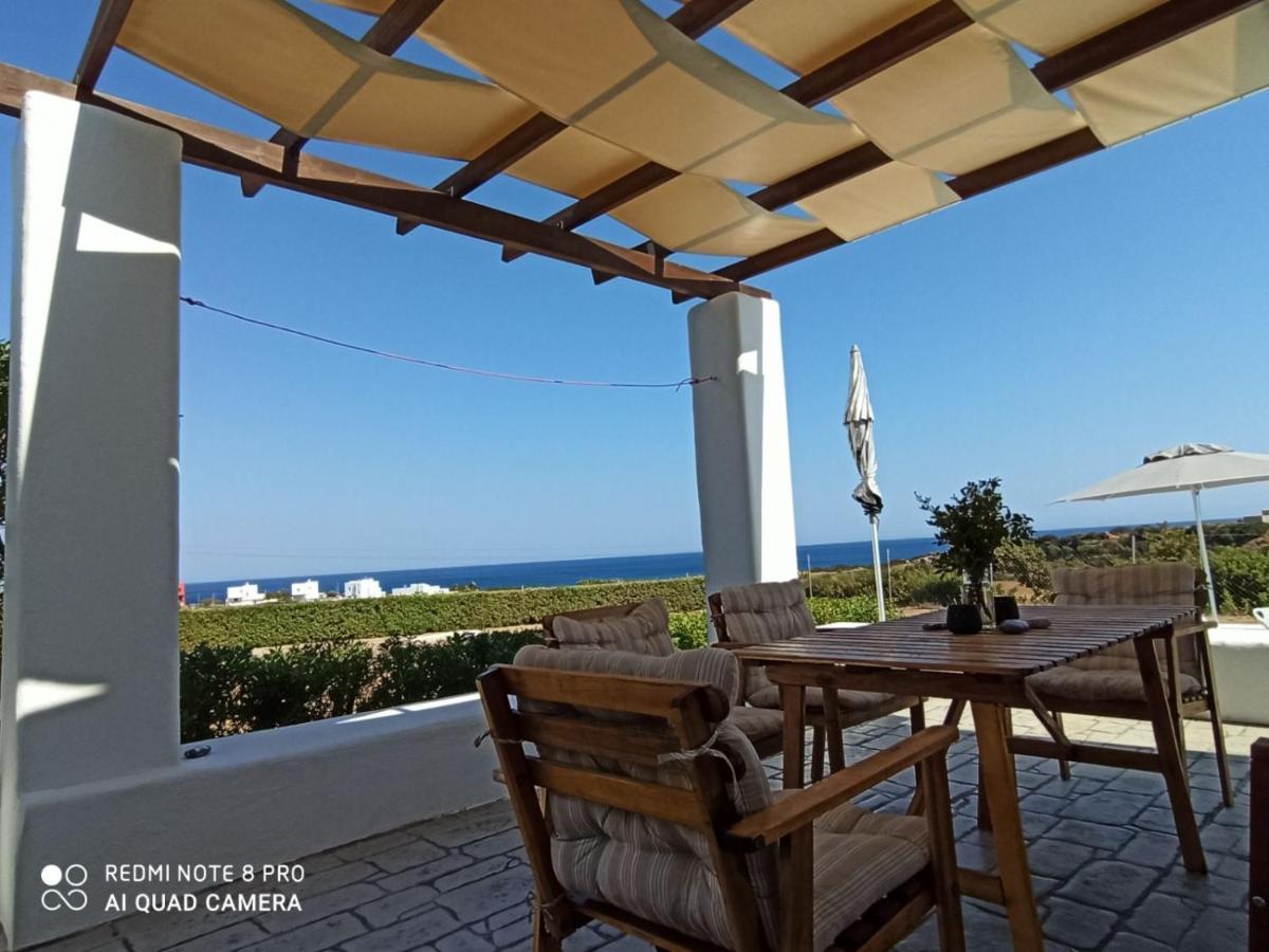 Sea Breeze Villa ลาคาเนีย ภายนอก รูปภาพ